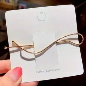 MODERN WAVY HAIR CLASP in Gold